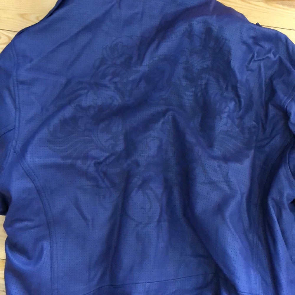 Clothes - Picture 3 of 3